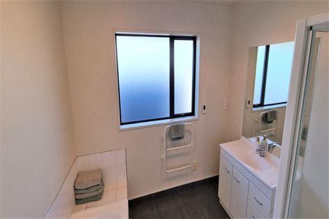 Photo of property in 10 Keats Place, Rolleston, 7614