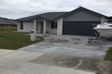 Photo of property in 2 Lakeside Terrace, Omokoroa, 3114