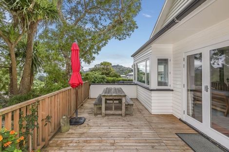 Photo of property in 11 Waikare Street, Karori, Wellington, 6012