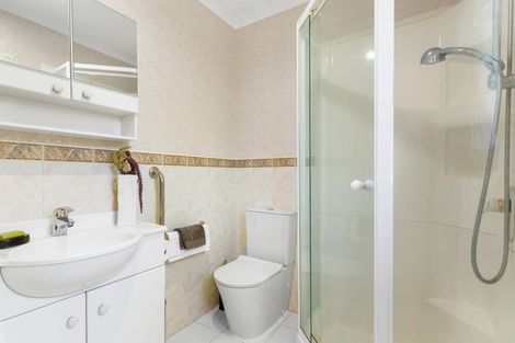 Photo of property in 10 Yarlside Place, Northpark, Auckland, 2013