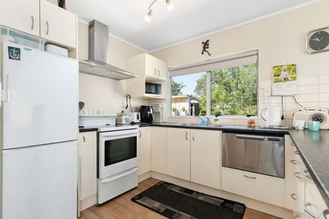 Photo of property in 4 Seddon Street, Carterton, 5713