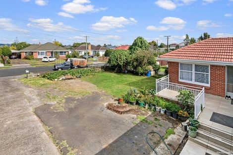 Photo of property in 19 Fraser Road, Papatoetoe, Auckland, 2025