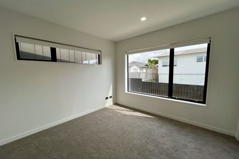 Photo of property in 98d Royal Road, Massey, Auckland, 0614