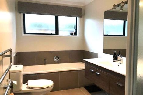 Photo of property in 11 Lanyard Street, Pyes Pa, Tauranga, 3112