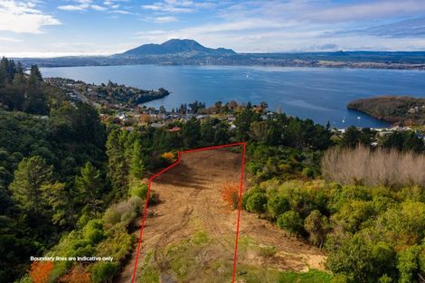 Photo of property in 439 Gillespie Place, Acacia Bay, Taupo, 3385