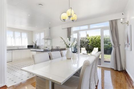 Photo of property in 1/5 Wellesley Road, Mangere Bridge, Auckland, 2022