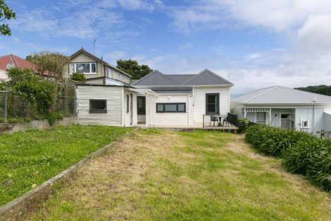 Photo of property in 62 Herald Street, Berhampore, Wellington, 6023