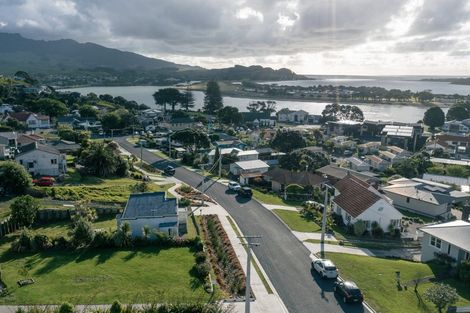 Photo of property in 8a Gilmour Street, Raglan, 3225