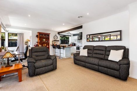 Photo of property in 72 Elizabeth Street, Waikanae, 5036