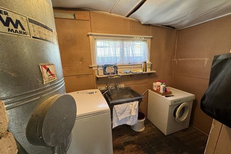 Photo of property in 49 Kent Street, Picton, 7220