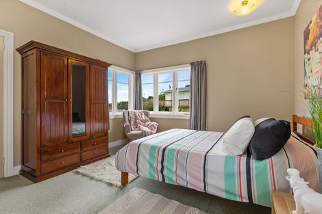 Photo of property in 1 Rubens Lane, West Harbour, Auckland, 0618