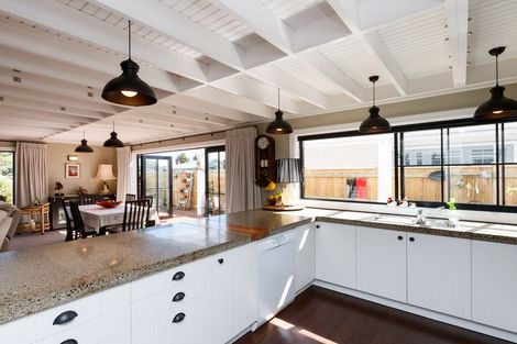 Photo of property in 5 Colombo Street, Hokowhitu, Palmerston North, 4410