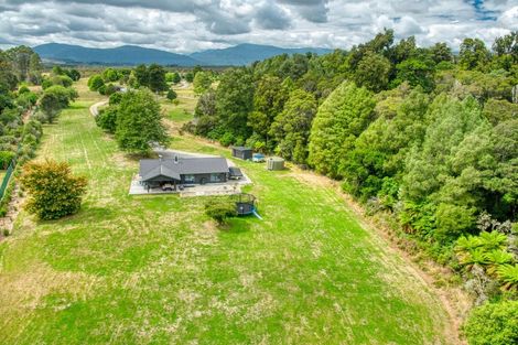 Photo of property in 5 Fairway Drive, Moana, 7872