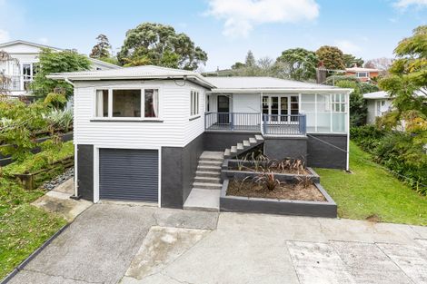 Photo of property in 4 Station Road, Pukekohe, 2120