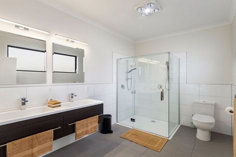 Photo of property in 58 Rodeo Drive, Kelvin Grove, Palmerston North, 4414