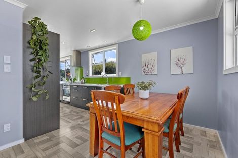 Photo of property in 9 Regent Place, Blagdon, New Plymouth, 4310