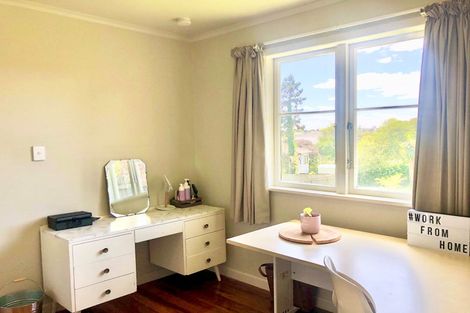 Photo of property in 5 Duncan Avenue, Te Atatu South, Auckland, 0610