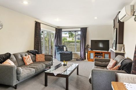 Photo of property in 140 Smith Street, Woolston, Christchurch, 8062