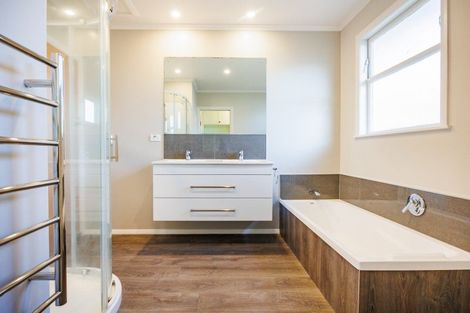 Photo of property in 26 Stephens Crescent, Highbury, Palmerston North, 4412