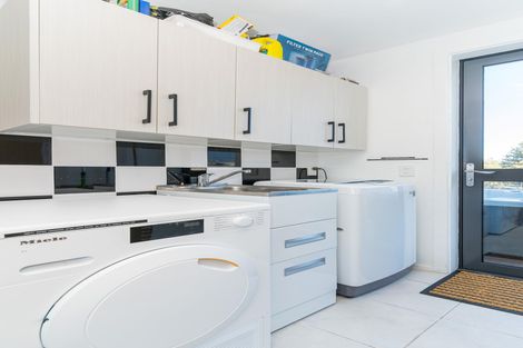 Photo of property in 76 Ohau Drive, Lake Ohau, Twizel, 9412