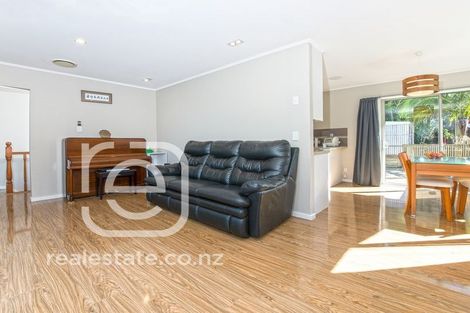 Photo of property in 50 Regency Place, Sunnynook, Auckland, 0632