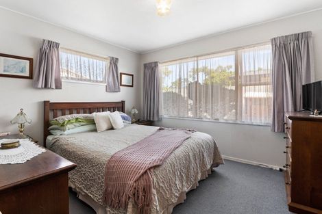 Photo of property in 2 Tawavale Street, Pukehangi, Rotorua, 3015