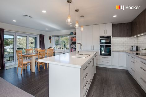 Photo of property in 7 North Foreland Street, Waihola, Milton, 9073