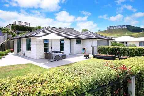 Photo of property in 99 Ballintoy Park Drive, Welcome Bay, Tauranga, 3175