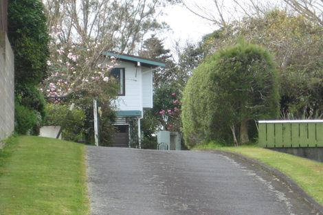Photo of property in 6a Fairview Place, Westown, New Plymouth, 4310