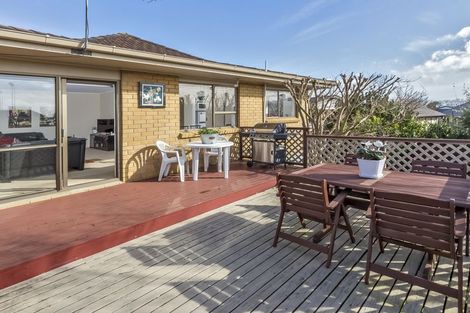 Photo of property in 2/39 Majesty Place, Half Moon Bay, Auckland, 2012