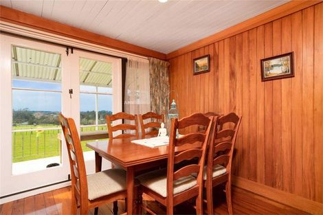 Photo of property in 141 Tawa Road, Kumeu, 0891