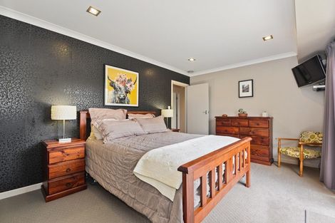 Photo of property in 8 Braid Road, St Andrews, Hamilton, 3200