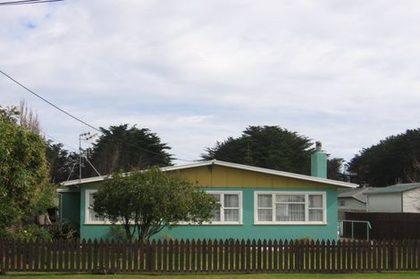 Photo of property in 80 Nash Parade, Foxton Beach, Foxton, 4815