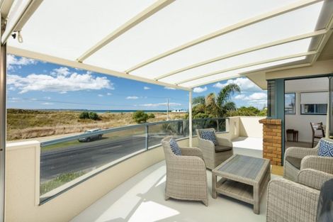 Photo of property in 994 Papamoa Beach Road, Papamoa Beach, Papamoa, 3118