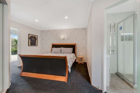 Photo of property in 6 Lancelot Road, Orewa, 0931