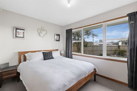 Photo of property in 24 Ontario Place, Wainoni, Christchurch, 8061