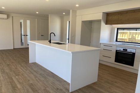 Photo of property in 143 Shillingford Boulevard, Rolleston, 7615