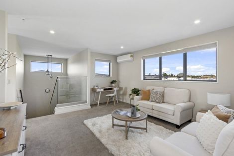 Photo of property in 18 Little Gem Road, Hornby, Christchurch, 8025