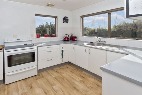 Photo of property in 2/39 Majesty Place, Half Moon Bay, Auckland, 2012