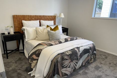 Photo of property in 8 Awaroa Road, Sunnyvale, Auckland, 0612