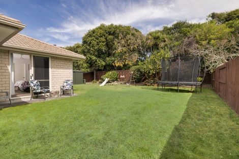 Photo of property in 33 Seabreeze Place, Papamoa Beach, Papamoa, 3118