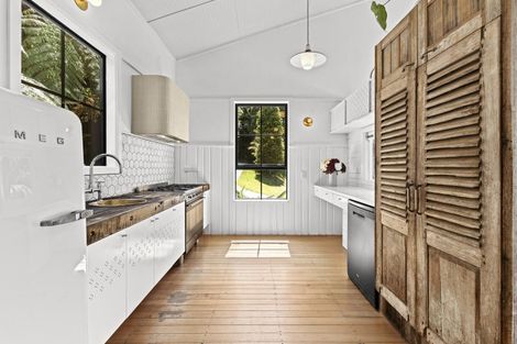 Photo of property in 18-22 Dixon Street, Oakura, 4314