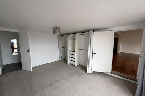 Photo of property in 2/16 Hollyhock Place, Browns Bay, Auckland, 0630