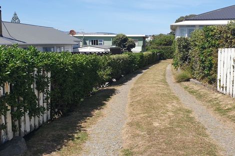 Photo of property in 9 Terrace Road, Titahi Bay, Porirua, 5022