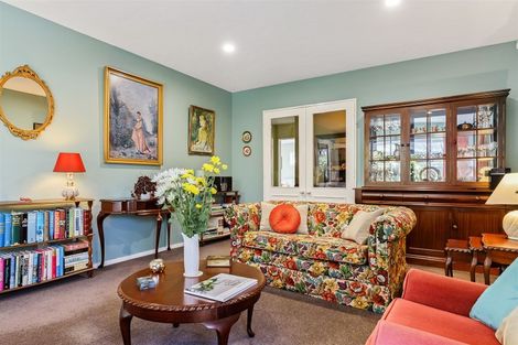 Photo of property in 2/138 Memorial Avenue, Burnside, Christchurch, 8053