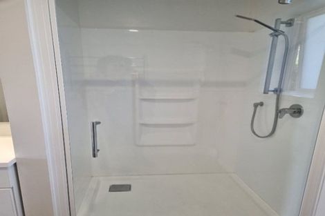 Photo of property in 8a Birdwood Road, Pukekohe, 2120