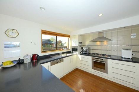 Photo of property in 17 Parr Place, Ilam, Christchurch, 8041