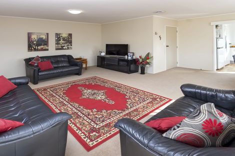 Photo of property in 2/39 Majesty Place, Half Moon Bay, Auckland, 2012