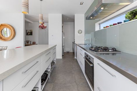 Photo of property in 411 Oaia Road, Muriwai, 0881