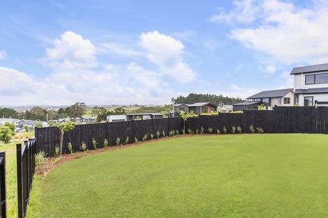 Photo of property in 33 Kikorangi Drive, Wainui, Silverdale, 0992